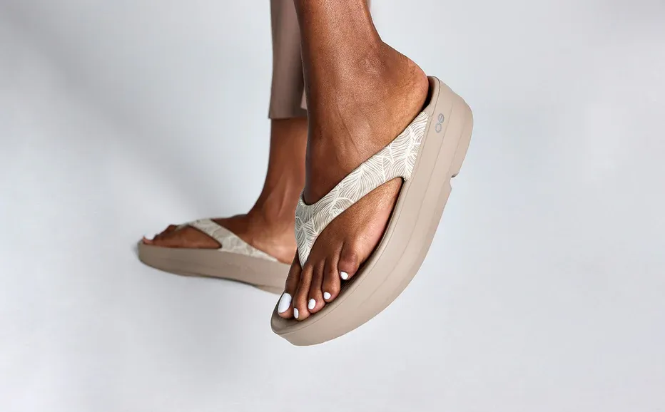 Oofos Women's OOmega OOlala Limited Sandal NOMAD/ATHENA